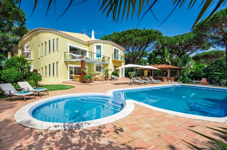 Villa Rentals Vilamoura No Booking Fees