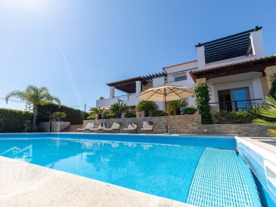 Villa Rentals Meia Praia Lagos Lagos No Booking Fees