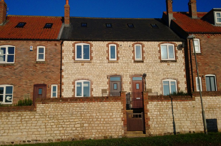 Holiday Cottages Sewerby, Yorkshire No Booking Fees