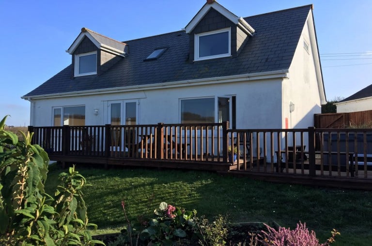Holiday Cottages Trevone Bay, Cornwall No Booking Fees